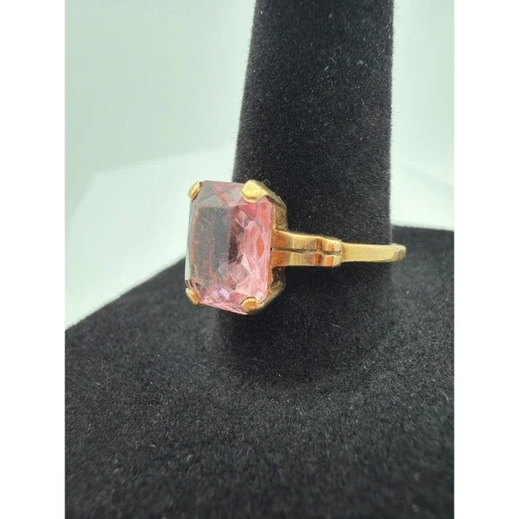 10K Yellow Gold Pink Gemstone Ring Size 7 Vintage Rectangular Stone - Picture 4 of 10